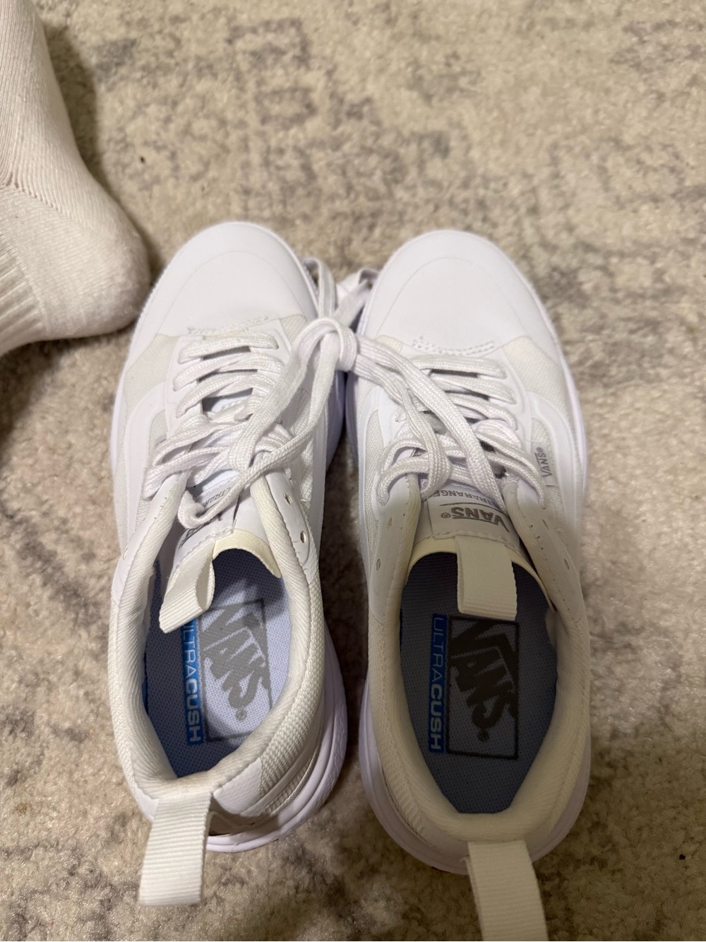 Vans Women’s White Ultracush Low-Top Sneakers